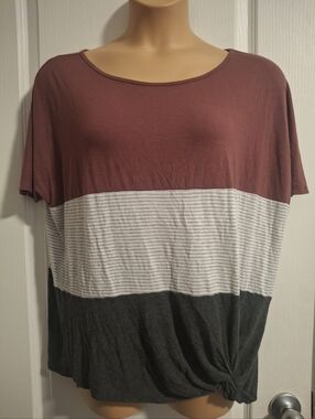 Maurices XL Colorblock Short-Sleeve Knit Top - Mauve, White & Charcoal